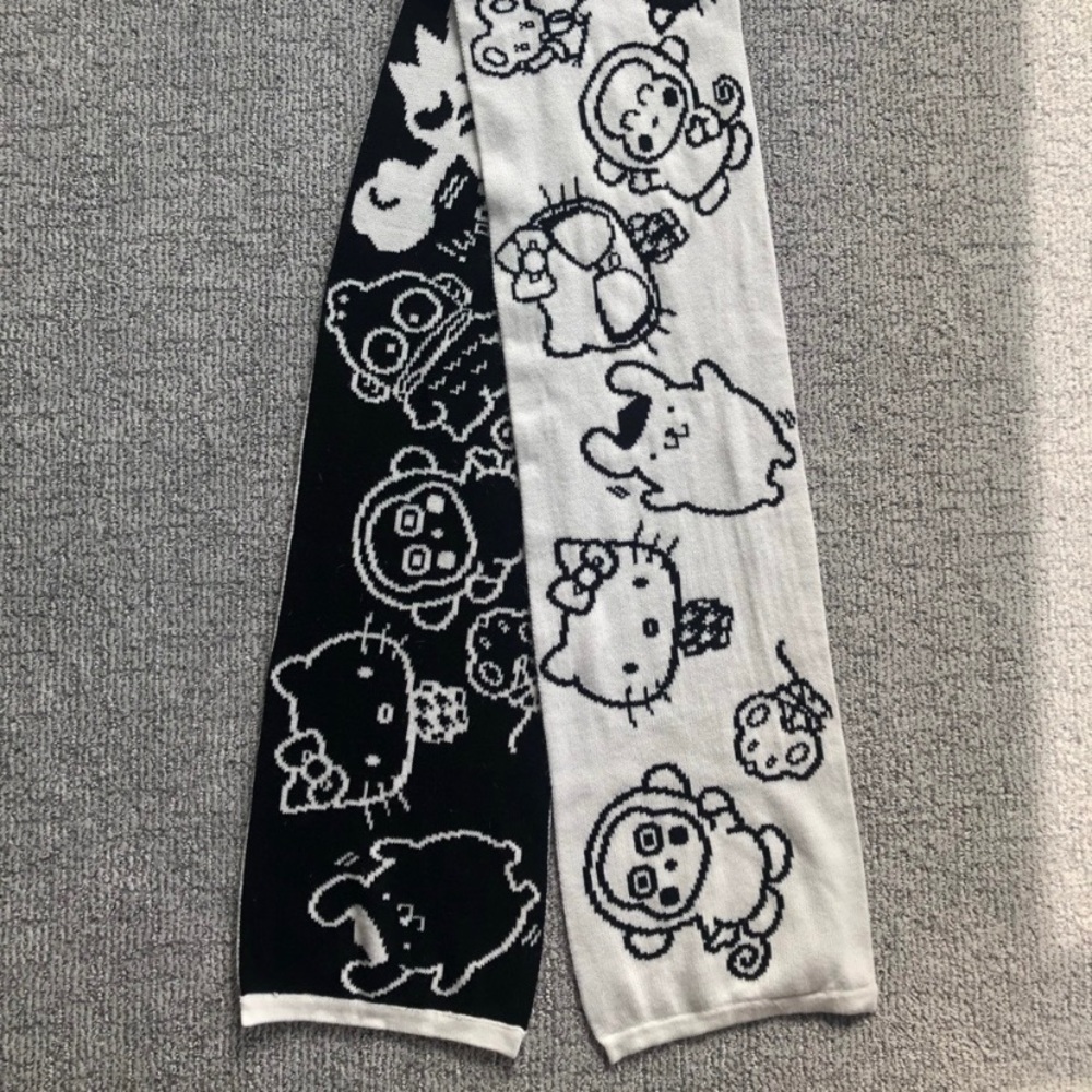 Hello Kitty & Friends Thick & Long Reversible Soft Scarf